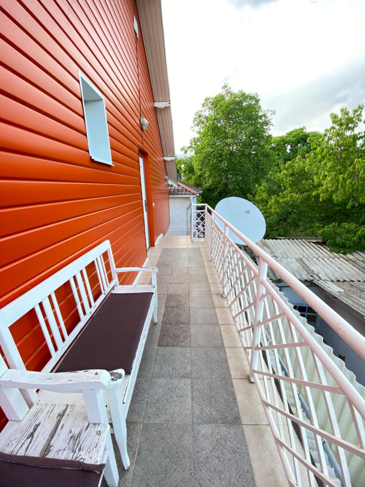 Osobyi Guest House Cholpon-Ata Bagian luar foto