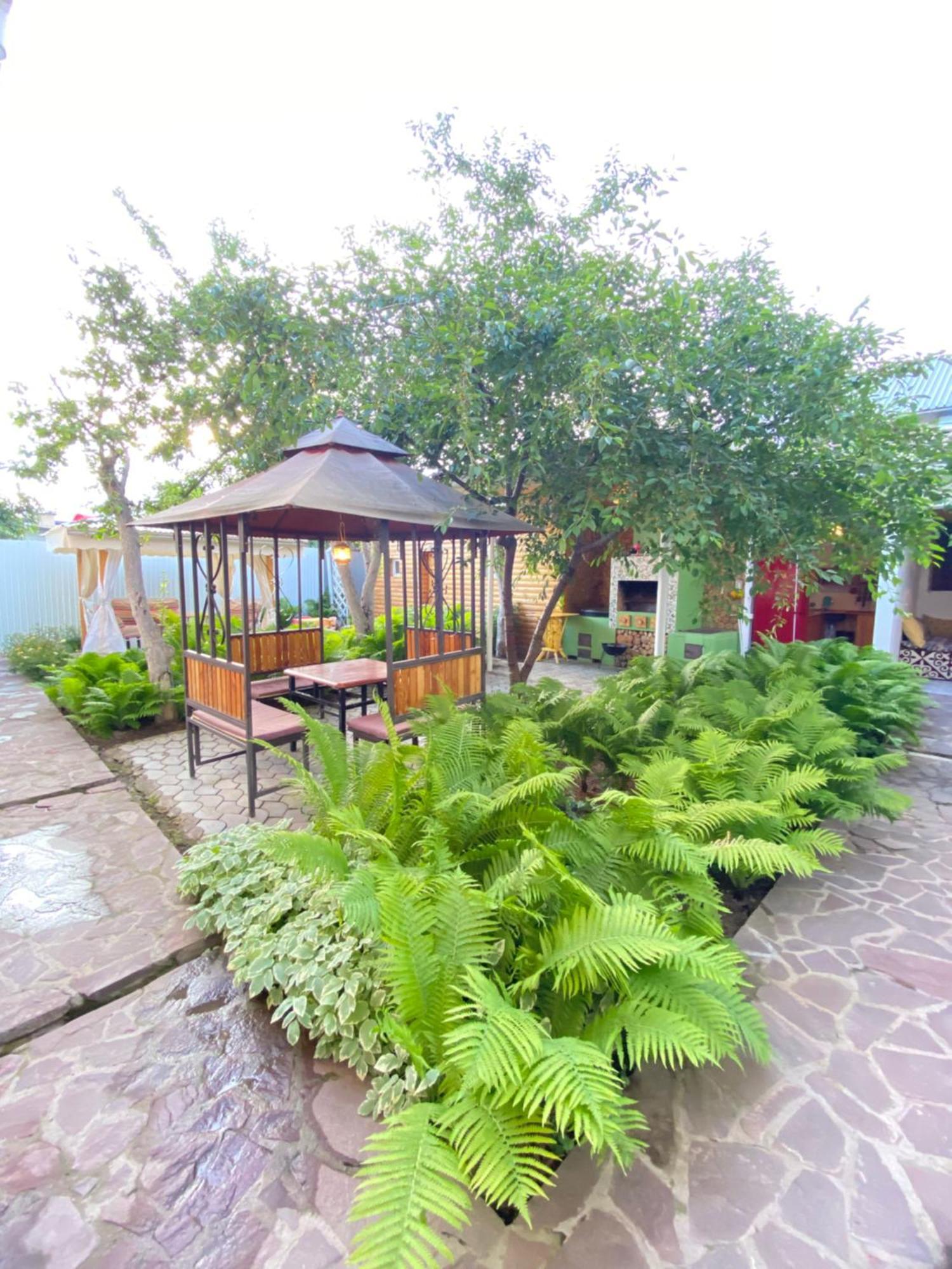 Osobyi Guest House Cholpon-Ata Bagian luar foto
