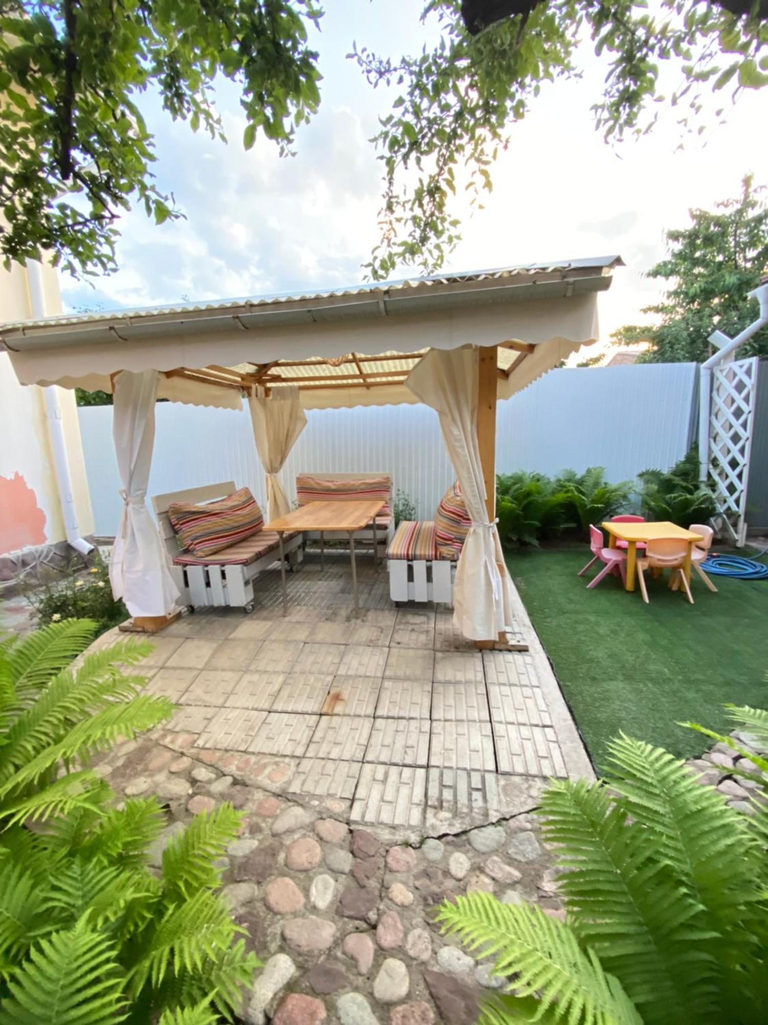 Osobyi Guest House Cholpon-Ata Bagian luar foto
